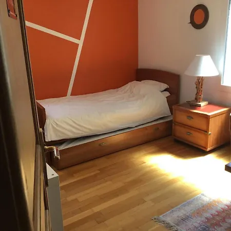 Holiday home Belle Maison 3 K M De Paris Cachan