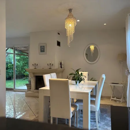 Belle Maison 3 K M De Paris Holiday home