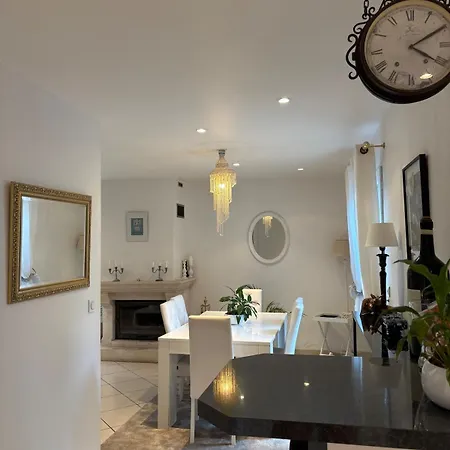Belle Maison 3 K M De Paris Holiday home